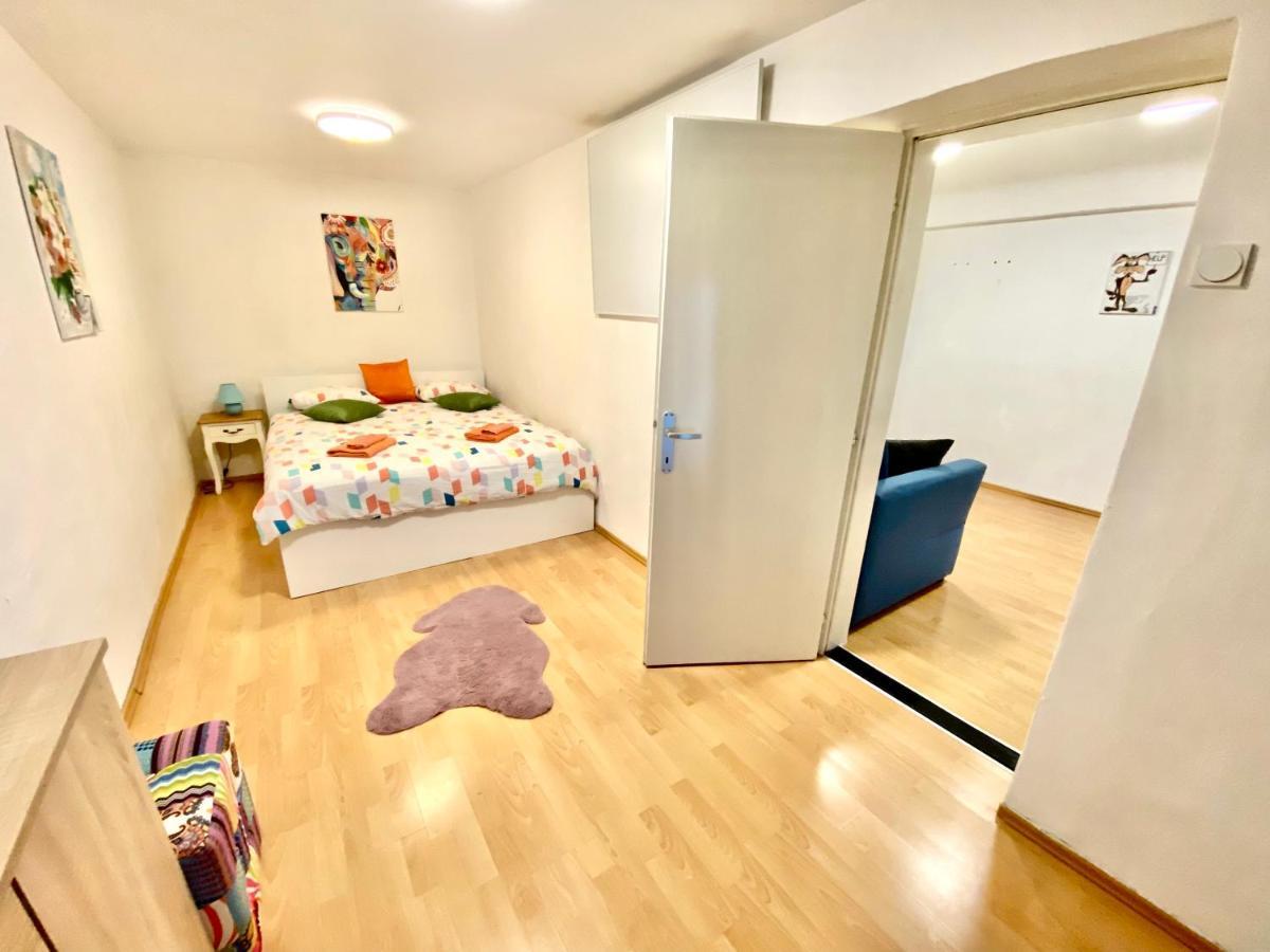 1Br Apartment On The Most Beautiful Street In Ljubljana Center ภายนอก รูปภาพ